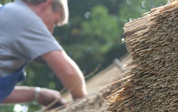 professional Haddenham End Field thatchers